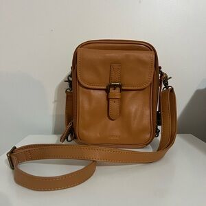 NWOT Minooy Naya Tan Leather Crossbody Bag